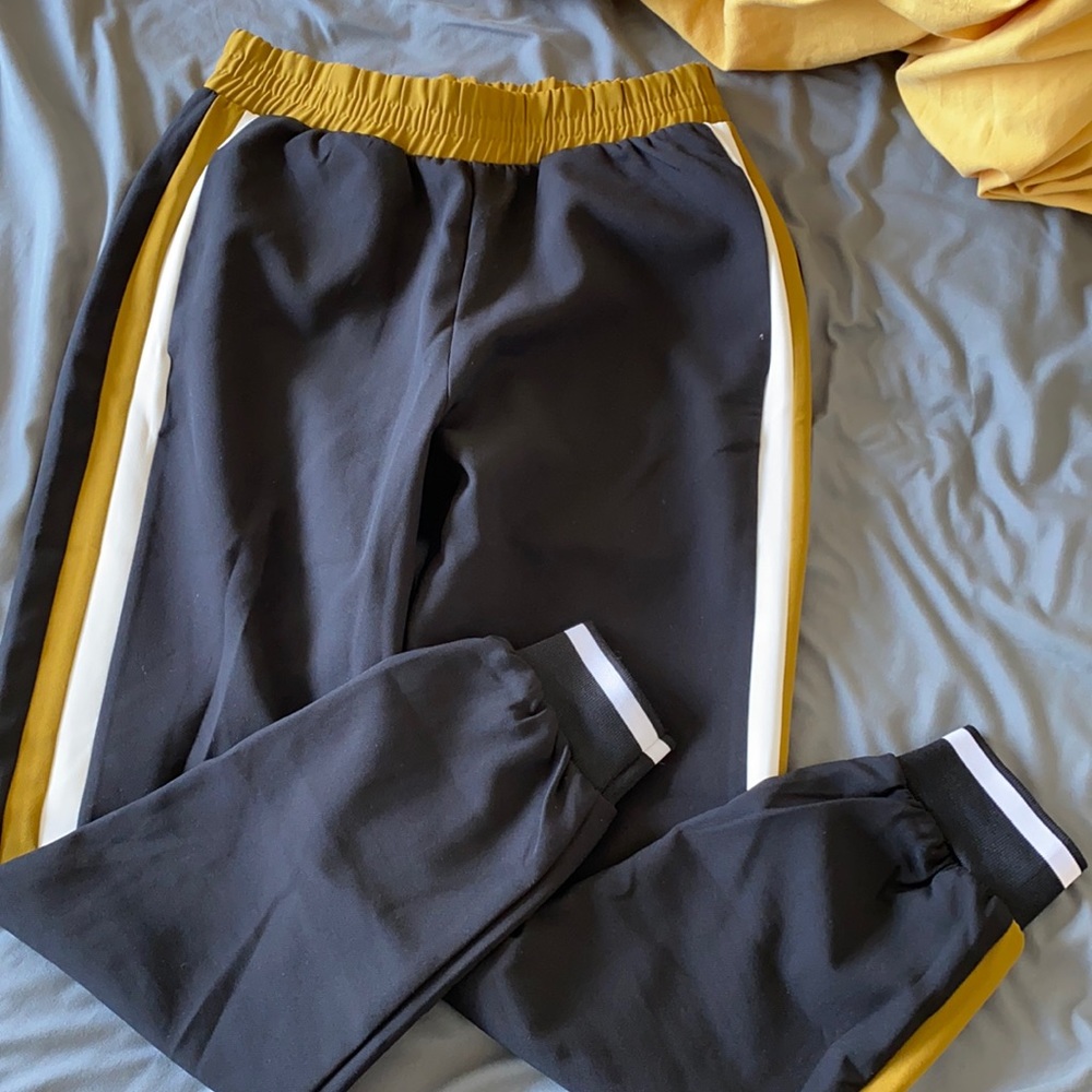 NEW Zara joggers!